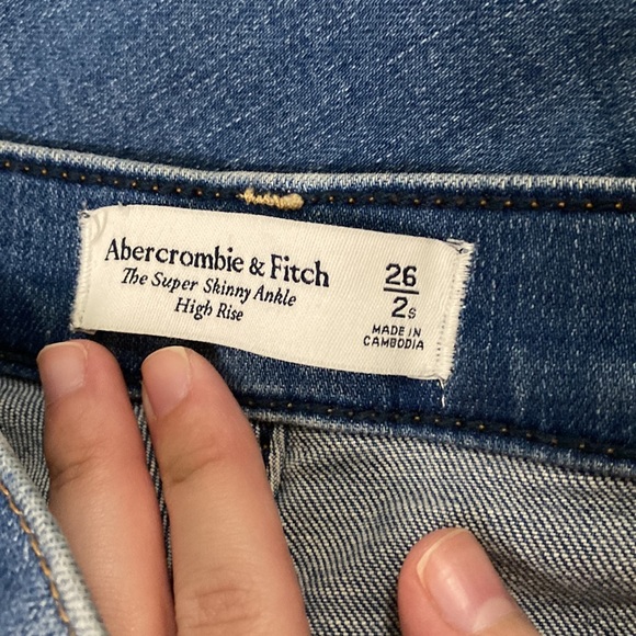Abercrombie & Fitch- Super Skinny Ankle High Rise Jeans - Picture 3 of 3